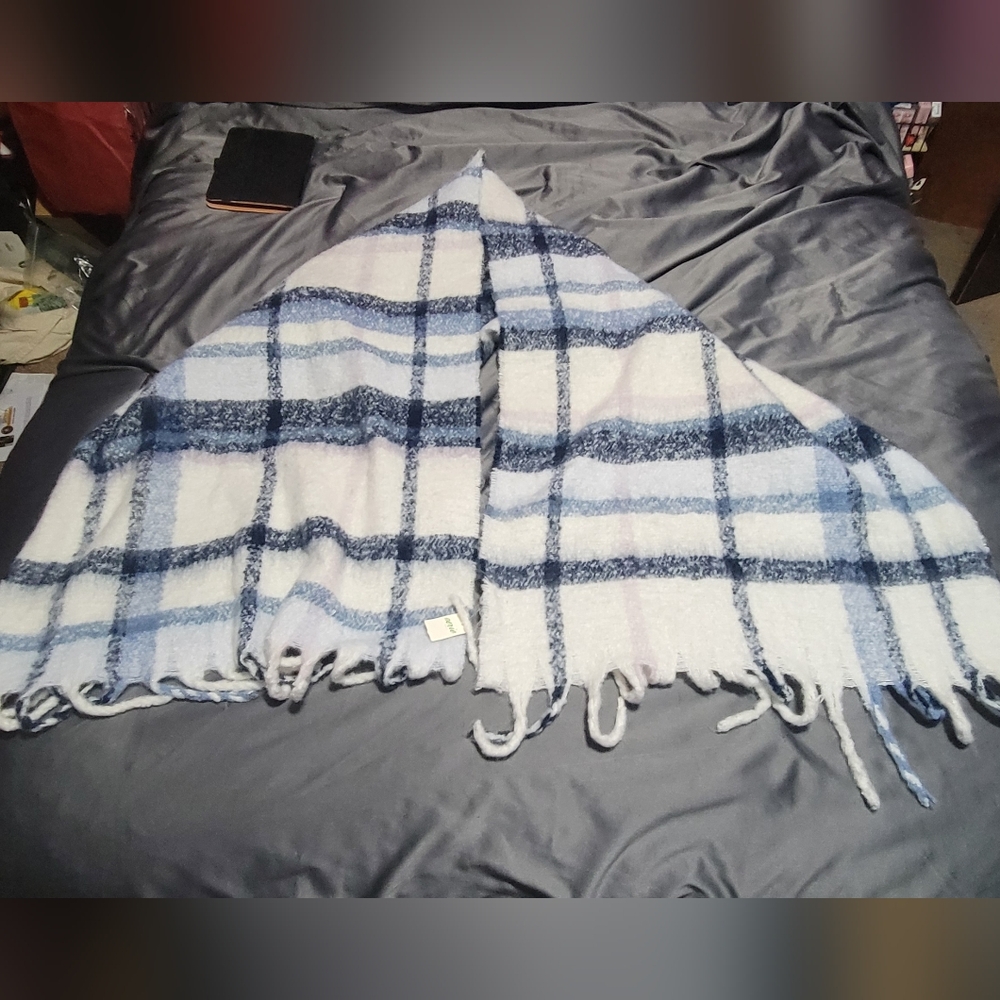 Aerie Cozy Blue and White Plaid Shawl